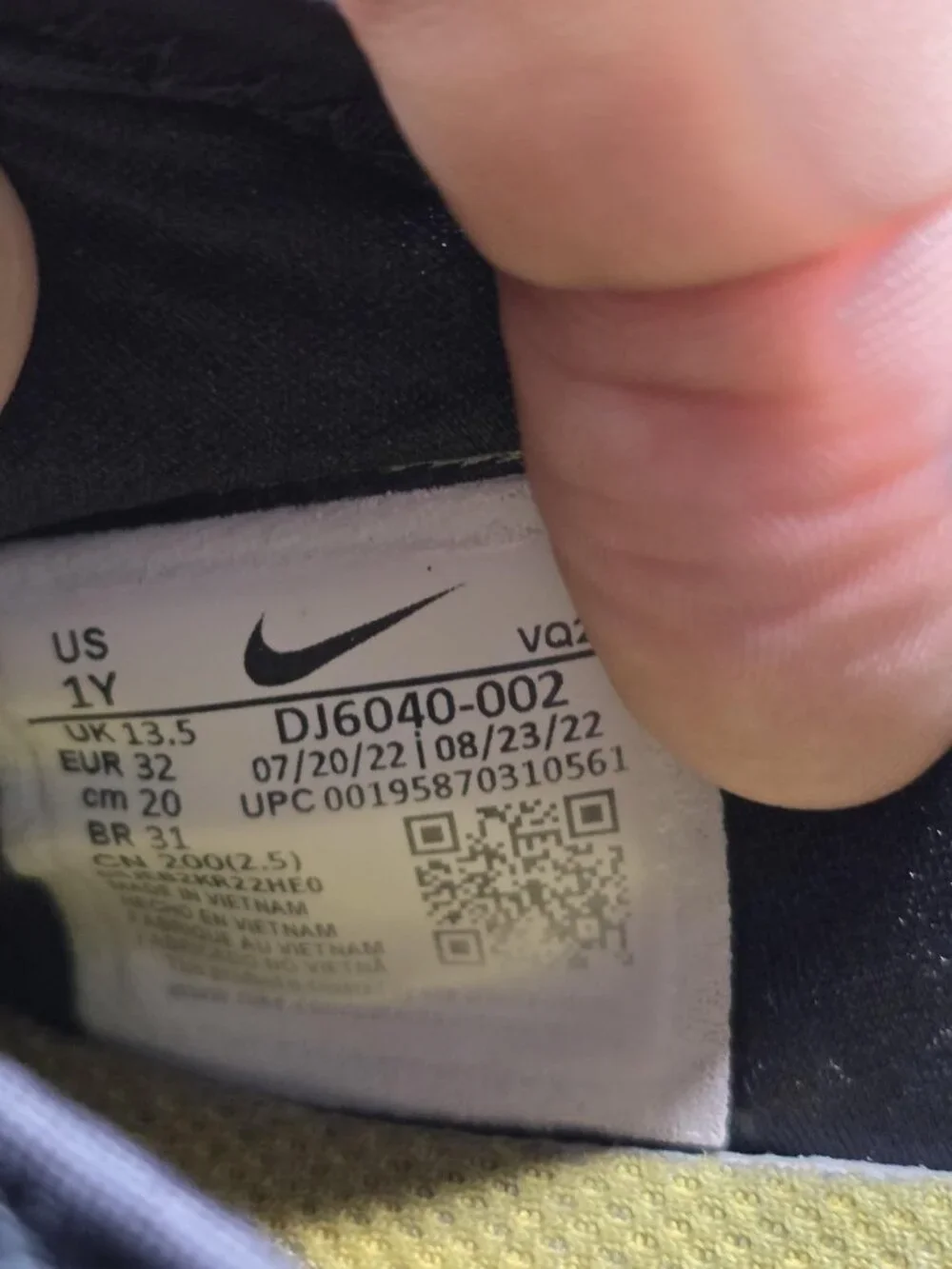 Nike Flex Runner 2 Shoes Kids Size 1 Slip On Running Sneakers DJ6040-002 Damage